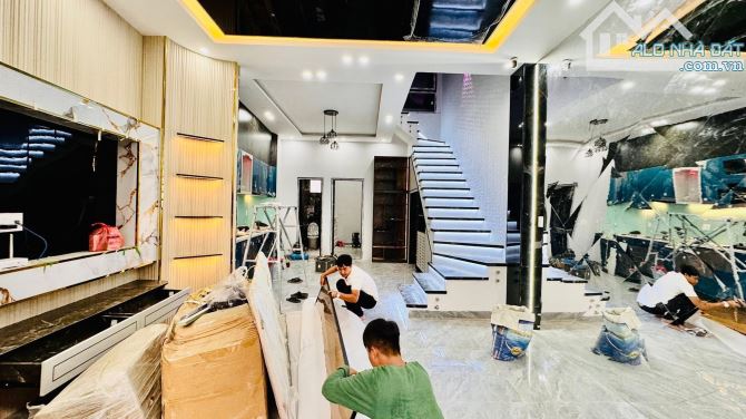 🔥 Nhà 3 tầng kiệt k251/.. Thái Thị Bôi . Thanh Khê DT :62 x3  Tầng 3 PN ,4 WC , - 3