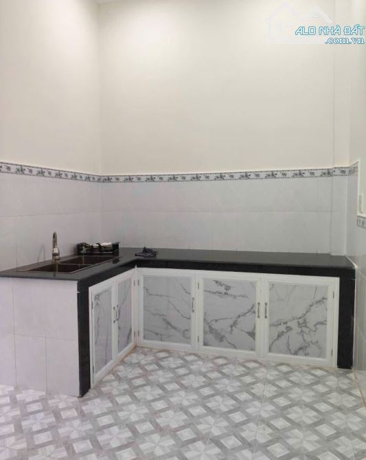 Chủ Cần Tiền  Cho con đi Du Học Bán Nhanh Căn nhà Ngay Tân Hiệp 6 Hóc Môn Sổ Hồng Riêng - 3