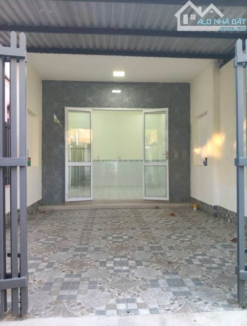 Chủ Cần Tiền  Cho con đi Du Học Bán Nhanh Căn nhà Ngay Tân Hiệp 6 Hóc Môn Sổ Hồng Riêng - 4