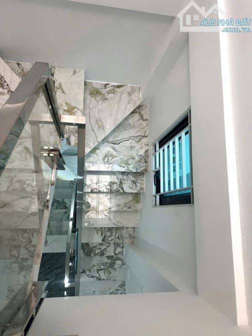 XUÂN THỦY, CẠNH ĐH SƯ PHẠM, 15m RA OTO TRÁNH, 36m, 7 TẦNG THANG MÁY MỚI TINH, 11.8 Tỷ