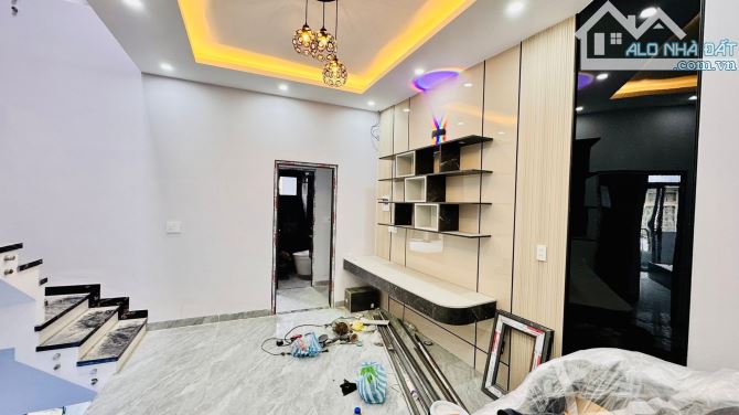 🔥 Nhà 3 tầng kiệt k251/.. Thái Thị Bôi . Thanh Khê DT :62 x3  Tầng 3 PN ,4 WC , - 5