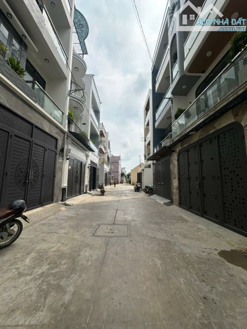 Nhà Mới Bà Điểm – hẻm xe hơi 7m - 9