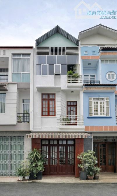 Chính chủ bán nhà Phan Đình Phùng , hẻm ô tô lớn ô tô đậu trước nhà . 7 tỷ 5 thương lượng