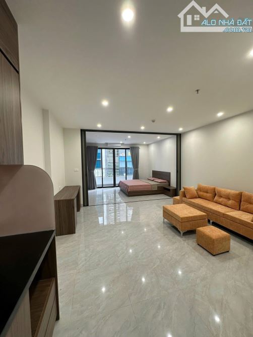 Toà CHDV Hồ Ba Mẫu, 150m2*8T, MT 7.1M, 28 căn hộ 1N1K, đủ GPXD/PCCC, dòng tiền 7%/năm!