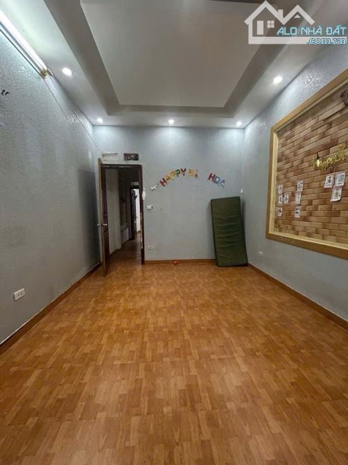 Nhà đẹp Quan Hoa 48m2, lô góc, gần viện GTVT, nhỉnh 11 tỷ