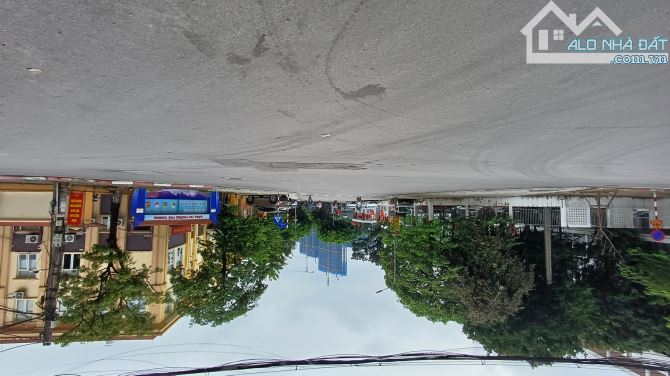 Bán đất mặt phố Phú Thượng 200m mặt tiền 11m vỉa hè rộng Kinh doanh giá hơn 60 tỷ