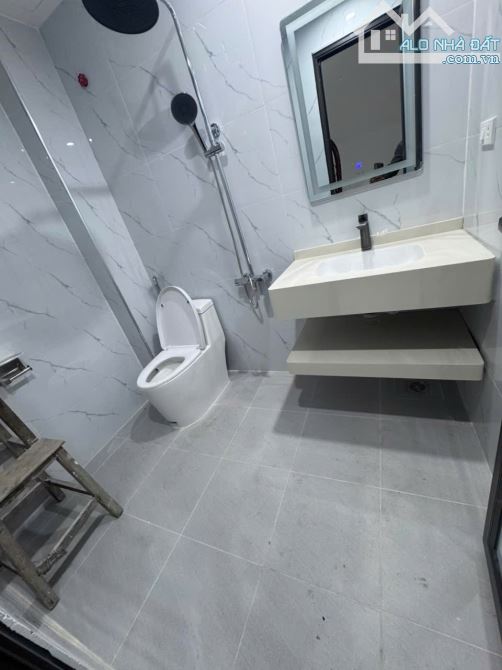 Bán nhà Đào Tấn 38m2, lô góc 2 thoáng, mặt ngõ thông, SH quay đầu giá chỉ 7,9 tỷ