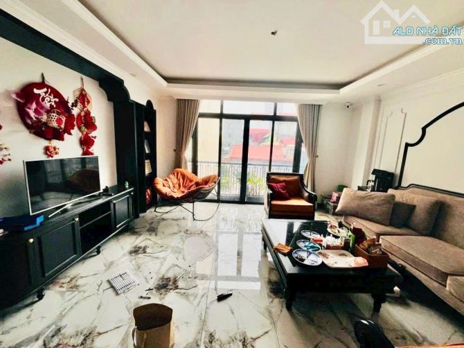 SIÊU PHẨM TÂY HỒ – 7 TẦNG THANG MÁY – GARA Ô TÔ – MẶT NGÕ- LÔ GÓC – NỘI THẤT ĐẲNG CẤP.