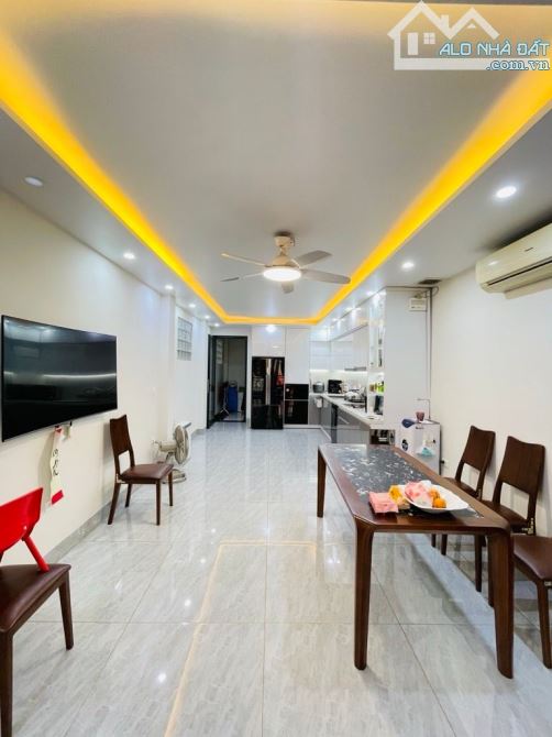 Bán nhà 31m2 x 5 tầng Bát Khối - Đông Dư - Gia Lâm - 2