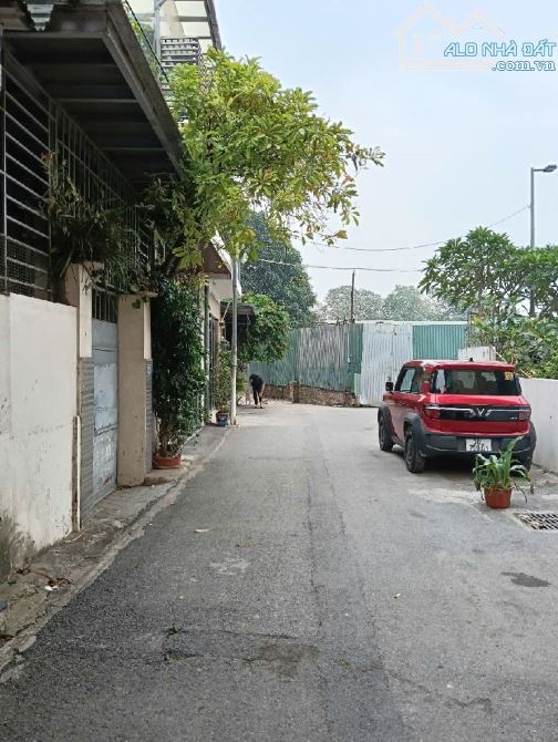 LẠC LONG QUÂN MẢNH ĐẤT CỰC ĐẸP XÂY TOÀ VĂN PHÒNG -APARTMENT-Ô TÔ TRÁNH DỪNG ĐỖ NGÀY ĐÊM-V