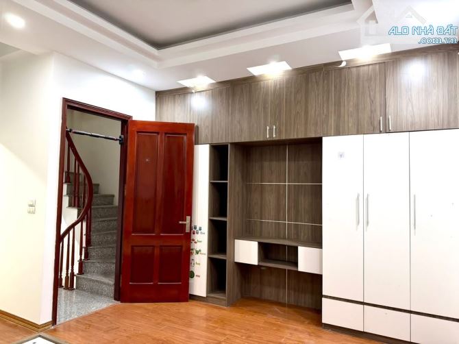 BÁN NHÀ NGÕ 68 CẦU GIẤY – LÔ GÓC ĐẸP, Ở NGAY + KINH DOANH TỐT