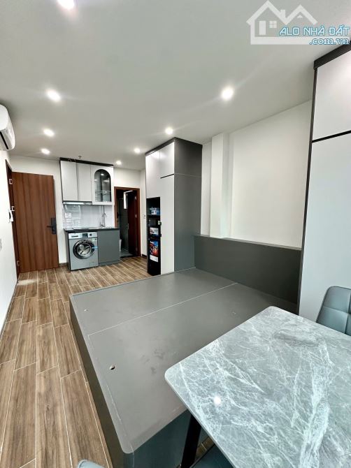 Toà CHDV Khương Trung, 70m2*7T, MT 5.6M, lô góc, 17 phòng KK, đủ PCCC, dòng tiền 7%/năm! - 2