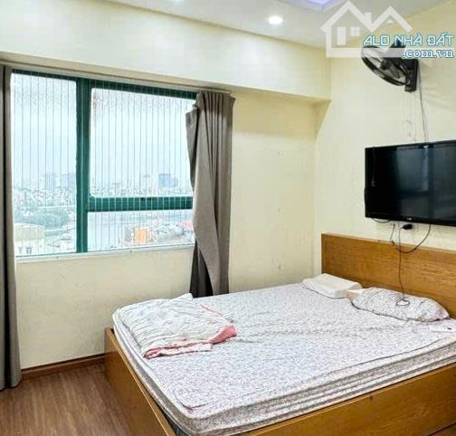 Bán nhà ngõ 371 Kim Mã gần Đài THVN, căn góc 5 tầng, 3 ngủ, an sinh cực tốt.