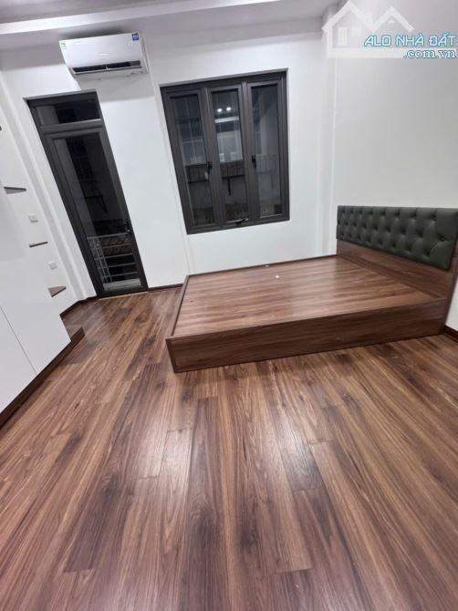 Bán nhà Đào Tấn 38m2, lô góc 2 thoáng, mặt ngõ thông, SH quay đầu giá chỉ 7,9 tỷ