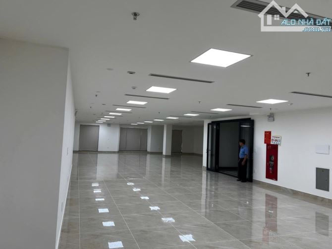 GIẢM CHÀO BÁN GẤP TOÀ VP 10 TẦNG, MẶT PHỐ GẦN XÃ ĐÀN VIEW HỒ, DT 400M MT 14M KD 7.2 TỶ/ N - 2