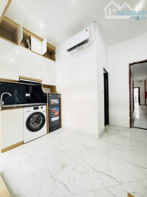 Bán toà CHDV Láng Hạ ngõ 3 gác thông KD, 20m ra ô tô gần HV Ngoại giao 58m2*5T, TM, 8PN - 4