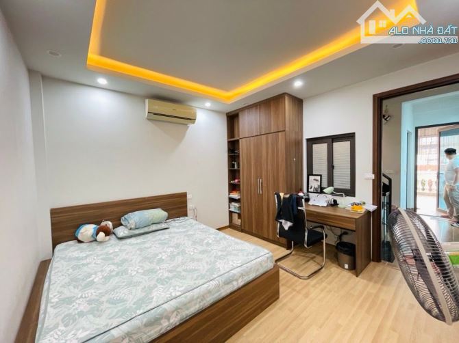 Bán nhà 31m2 x 5 tầng Bát Khối - Đông Dư - Gia Lâm - 5