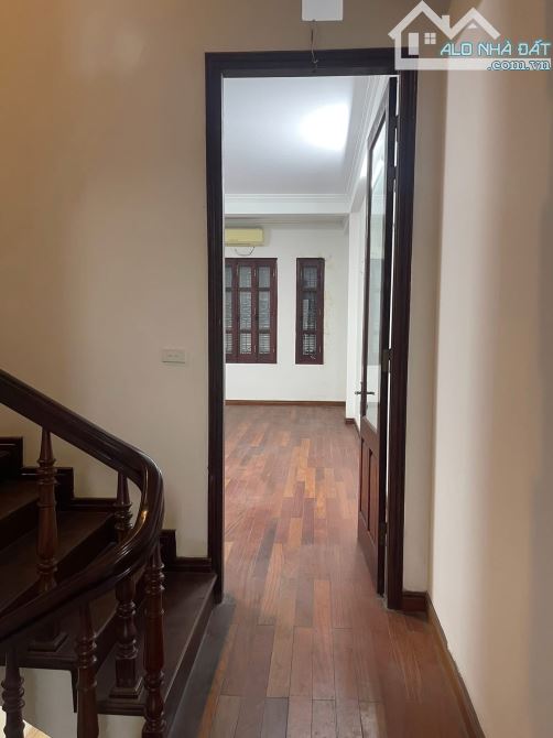 BIỆT THỰ MẶT HỒ TRUNG KÍNH - TÂM ĐIỂM KẾT NỐI CẦU GIẤY -HƯỞNG LỢI TRỌN VẸN TỪ VÀNH ĐAI 2.