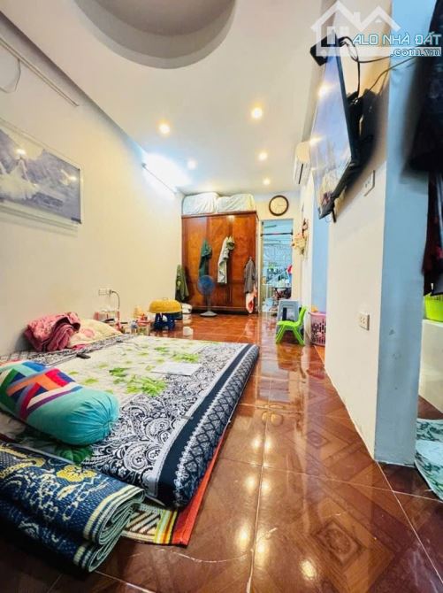 Bạch Mai - Tạ Quang Bửu - ngõ thẳng tắp ra phố - 40m2 - 3 tầng - lô góc - chỉ 4.8 tỷ