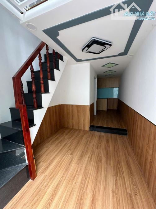 Nhà hẻm 592 Nguyễn Văn Quá, DT 4x7m, 1 trệt 1 lầu, 2PN, 2vs_ công chứng liền
