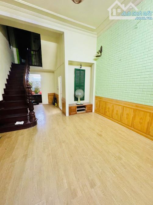 Bán nhà Thọ Lão 40/43m2, 4T, mt 4.1m dân xây, lô góc, ngõ rộng thoáng, sổ nở hậu, 12.5 tỷ