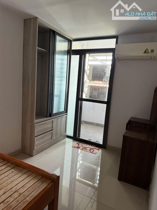Căn hộ quận 7, 3pn, shr, nhà đẹp thoáng mát, nhận nhà ngay.