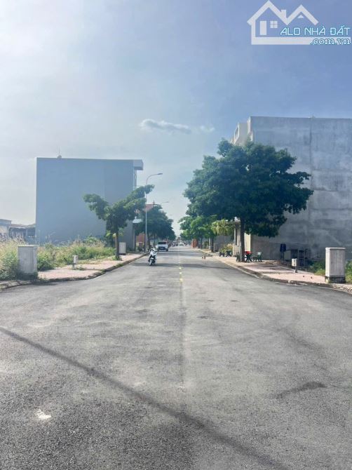 BÁN ĐẤT KHU DÂN CƯ LÊ PHONG AN PHÚ, THUẬN AN,TP.HCM, DT 68M2,ĐƯỜNG 8M GIÁ 2.7 TI