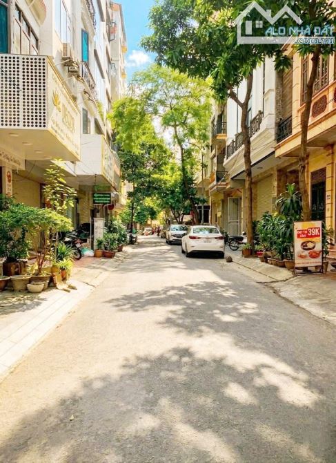 BÁN NHÀ CẦU GIẤY 70m2 × 6T THANG MÁY × MT 5m. 2 Ô TÔ TRÁNH ĐỖ + VỈA HÈ + LÔ GÓC + V.PHÒNG