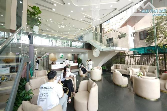 Toà VP Vip nhất Cầu Giấy: 2 mặt đường, 270 m2, 11 tầng, nhỉnh 200 tỷ