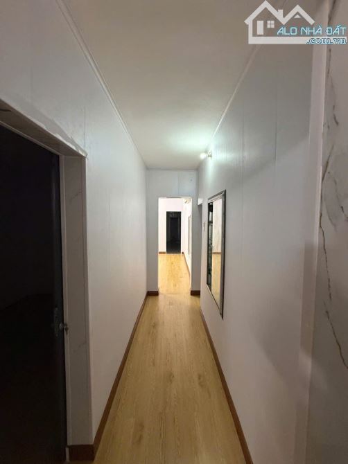 BÁN NHÀ TẬP THỂ LƯƠNG NGỌC QUYẾN HÀ ĐÔNG GIÁ CHÀO 5.8 TỶ T1 DT 100M2 MT 7m 3 PHÒNG NGỦ KIN — ảnh 3