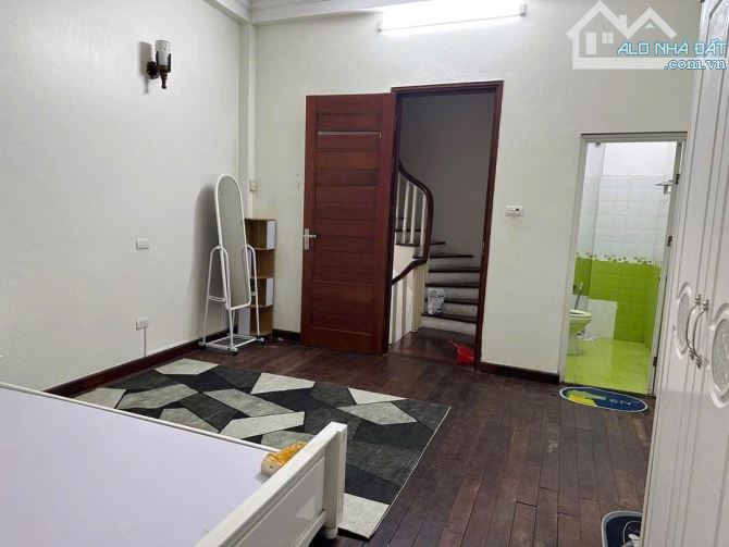 Chính chủ bán nhà Kim Mã, Ba Đình - 30m/ 6 tầng/ 7.5 tỷ - hiện đang cho thuê 20tr/ tháng