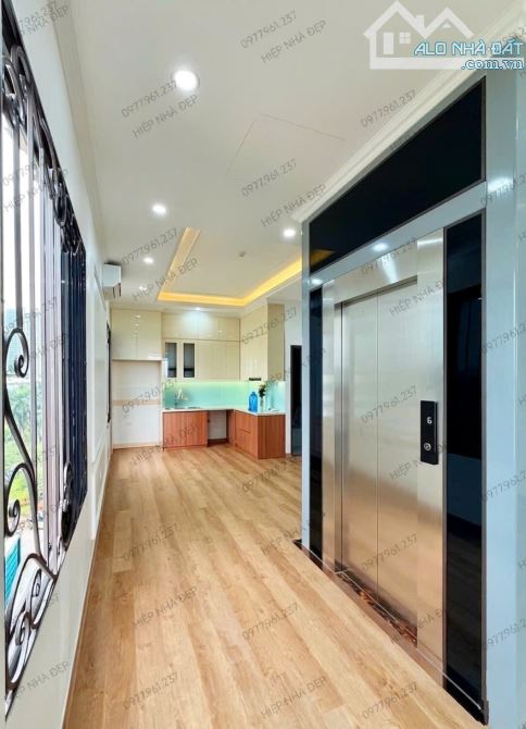 BÁN NHÀ CẦU GIẤY 70m2 × 6T THANG MÁY × MT 5m. 2 Ô TÔ TRÁNH ĐỖ + VỈA HÈ + LÔ GÓC + V.PHÒNG