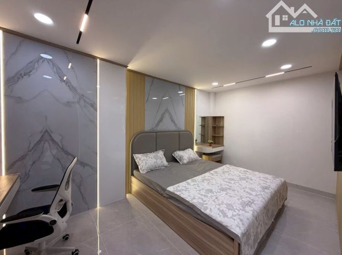 Hàng hiếm Nhà mới hẻm 8m Lê Thị Hồng P17 GV 5x20m 5 tầng thang máy giá chỉ 16 tỷ - 2