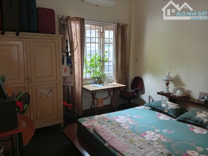 Bán nhà Đào Tấn 56m2, dân xây chắc chắn, 2 thoáng, sổ phân lô gần phố giá chỉ 10,5 tỷ