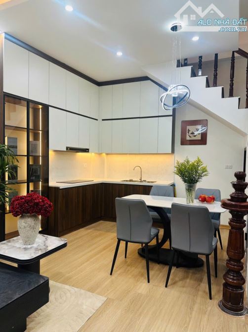 HIẾM NGỌC KHÁNH - BA ĐÌNH, 33m2 *5Tầng, cạnh Vinhomes Gallery, ngõ nông rộng, 30m oto .