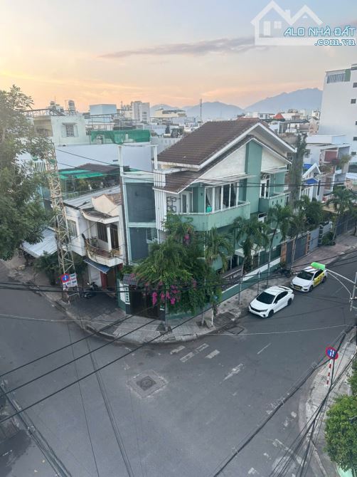 Bán Căn góc 2 mặt tiền 5 tầng vị trí trung tâm đường Âu Cơ- Lê Chân ô thang máy rộng - 3