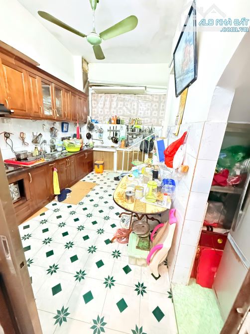 Bạch Mai - Tạ Quang Bửu - ngõ thẳng tắp ra phố - 40m2 - 3 tầng - lô góc - chỉ 4.8 tỷ - 7