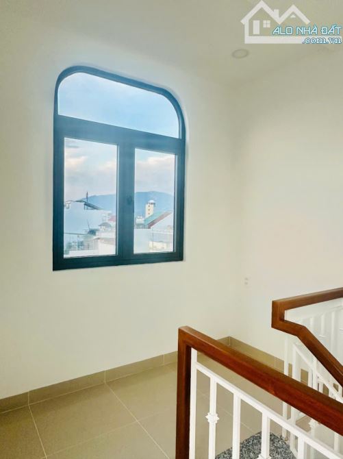 Bán Căn góc 2 mặt tiền 5 tầng vị trí trung tâm đường Âu Cơ- Lê Chân ô thang máy rộng - 5