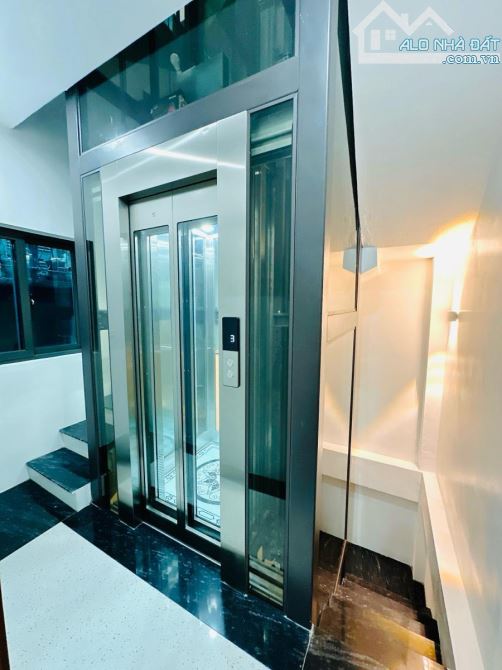 Nhà đẹp mới tinh trung tâm Ba Đình, 5 tầng thang máy xịn, full nội thất sang trọng, ở ngay