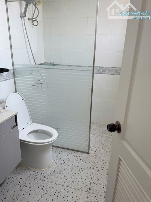 Căn hộ quận 7, 3pn, shr, nhà đẹp thoáng mát, nhận nhà ngay. - 6