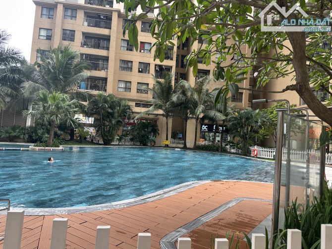 Bán căn hộ chung cư cao cấp tại Cầu Giấy 2 ngủ nội thất cơ bản 6.3 tỷ