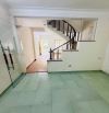 9.6 tỷ nhà 47m² mặt đường ô tô tải tránh Thanh Trì, mặt tiền 4.1m
