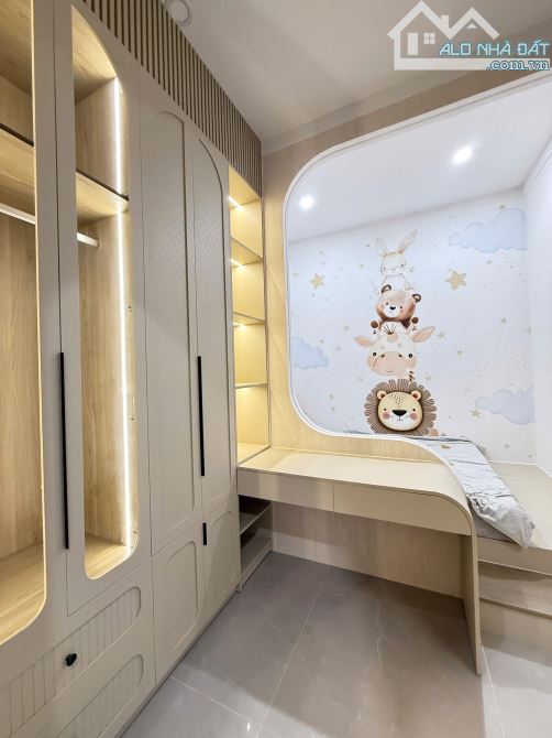 Căn nhà 1 mê hẻm 53 Phạm Ngũ Lão - Lên ngã 6 2km - 14