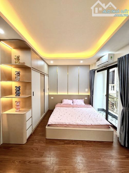 Bán nhà riêng Phố Đồng Cổ, 50m2, 6 tầng thang máy, MT 5.5m, ô tô, nhỉnh 15 tỷ