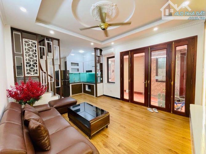 Bán nhà Đông Dư - Gia Lâm  - Hà Nội, 30m2 x 5 tầng, tặng full nội thất - 2