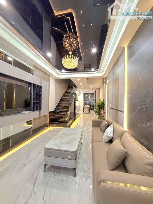 Căn nhà 1 mê hẻm 53 Phạm Ngũ Lão - Lên ngã 6 2km - 2