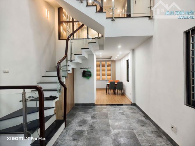 Bán nhà đẹp phố Liễu Giai, 6 tầng thang máy, nội thất hiện đại, khu VIP