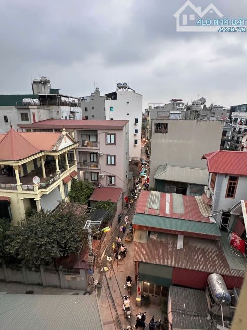 Nhỉnh 15 tỷ nhà Dịch Vọng 42m2x6T, ngõ ô tô thông, gần cv Cầu Giấy