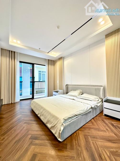 NHÀ ĐẸP TRUNG KÍNH – 7 TẦNG THANG MÁY – AN SINH ĐỈNH - GIÁ HỢP LÝ