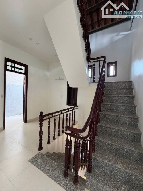✅Cho thuê nhà 3 tầng mặt tiền Hàn Mặc Tử✅Nhà full nội thất nằm cạnh sông khí hậu mát mẻ - 5